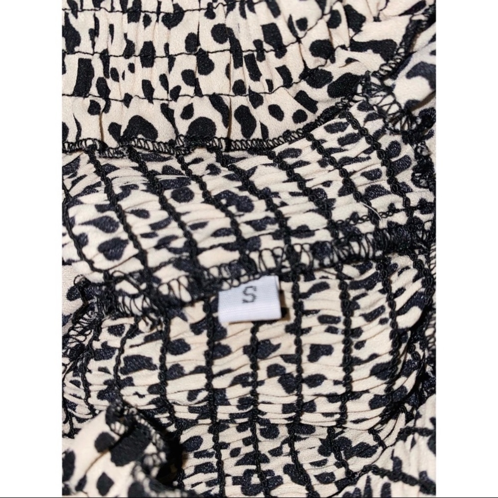 ***SOLD***🖤Blouse🖤 - Picture 4 of 5